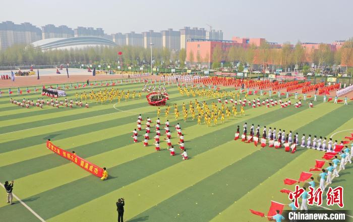 Более 900 спортсменов приняли участие в соревнованиях по традиционным боевым искусствам в Хэбэе
